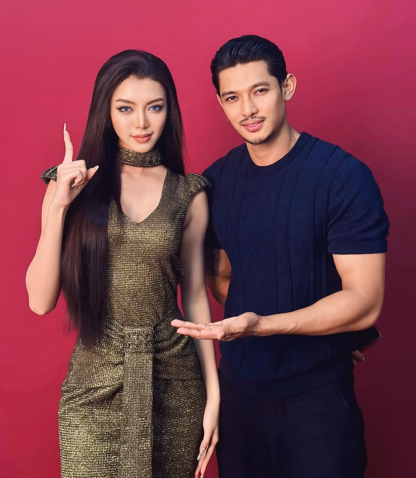 Hoa hậu Hòa bình Myanmar - Thae Su Nyein và Soe Min Tun - Giám đốc quốc gia Miss Grand Myanmar.