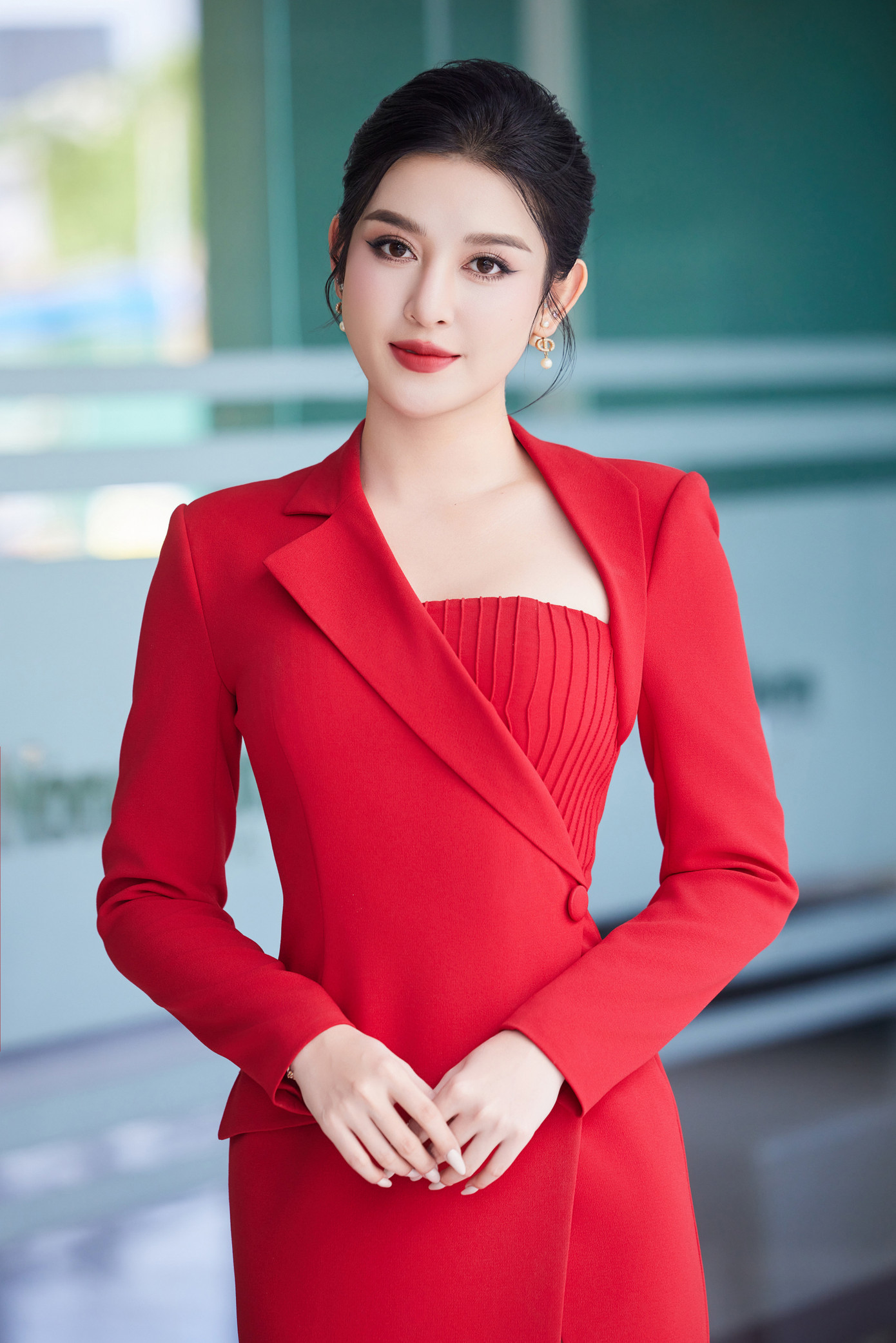 Á hậu Huyền My giành giải khuyến khích cuộc thi viết Ký ức Hà Nội.