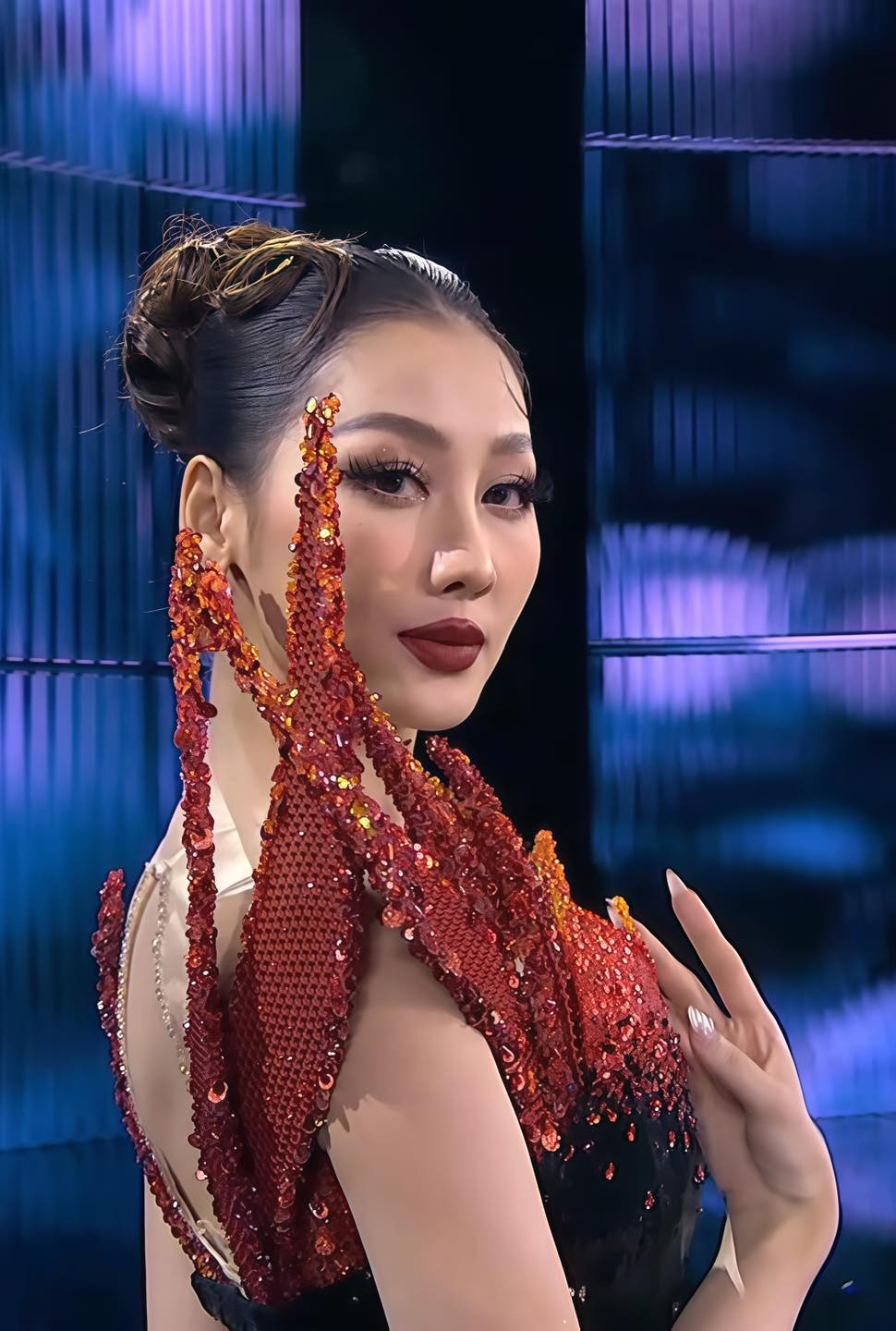 Quế Anh trong đêm bán kết Hoa hậu Hòa bình Quốc tế 2024. Quế Anh trong đêm bán kết Hoa hậu Hòa bình Quốc tế 2024.