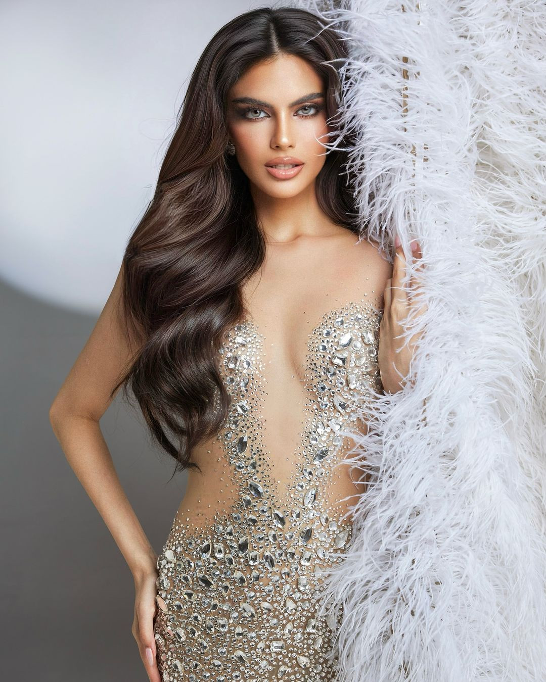 Rachel có một năm nhiệm kỳ tại Thái Lan sau khi đăng quang. Cô được nhận xét đáp ứng đủ tiêu chí 4B của ông Nawat - chủ tịch cuộc thi.