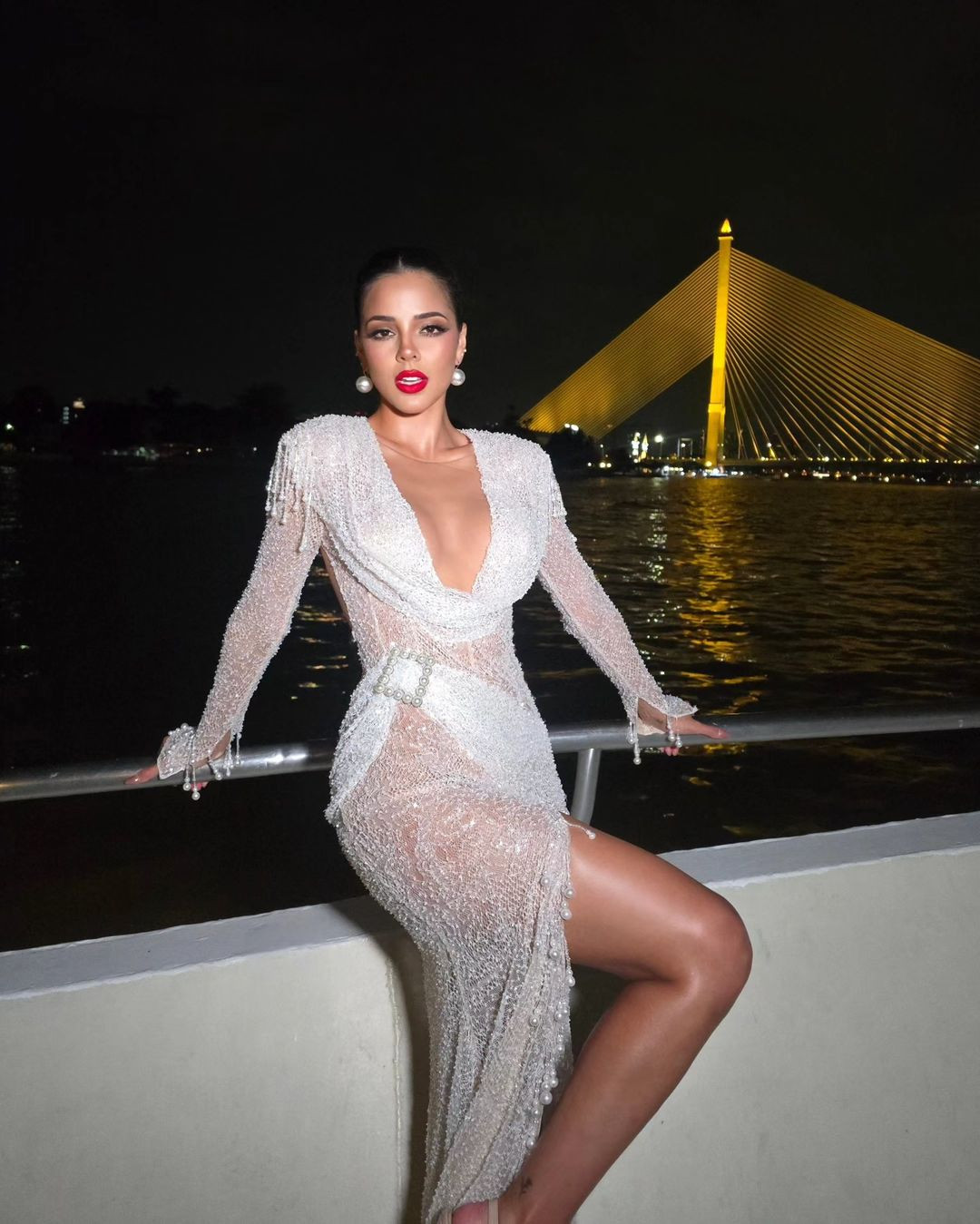 Những ngày cuối cùng trên cương vị hoa hậu, người đẹp xúc động bày tỏ rằng cô muốn kéo dài khoảng thời gian làm hoa hậu để thực hiện được nhiều kế hoạch hơn. Luciana nói với bà Teresa - phó chủ tịch: "Hãy cho tôi thêm một năm nữa".