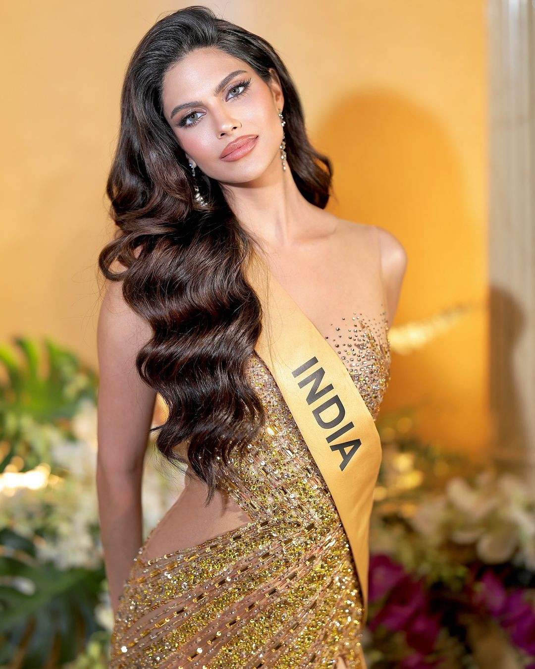 Trước khi dự thi Hoa hậu Hòa bình, người đẹp Ấn Độ từng đăng quang Miss Super Talent of the World 2022.