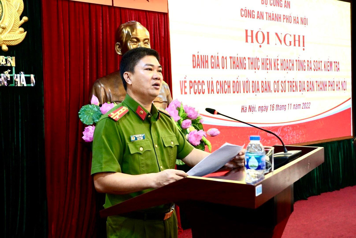 Đại tá Dương Đức Hải - Phó Giám đốc Công an TP Hà Nội. Đại tá Dương Đức Hải - Phó Giám đốc Công an TP Hà Nội.