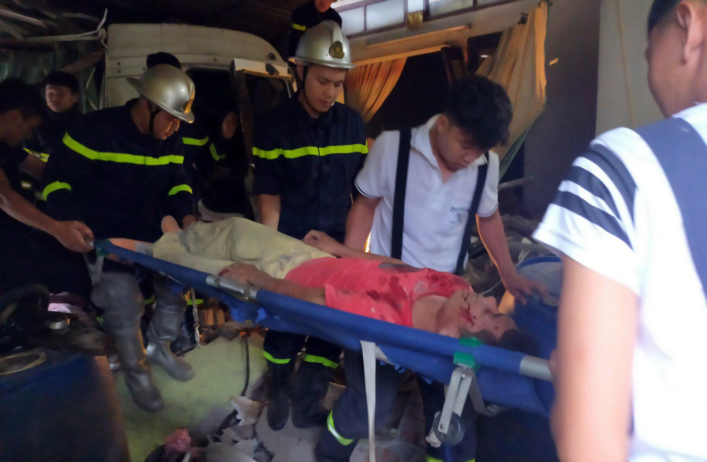 Nạn nhân may mắn bị thương phần mềm.