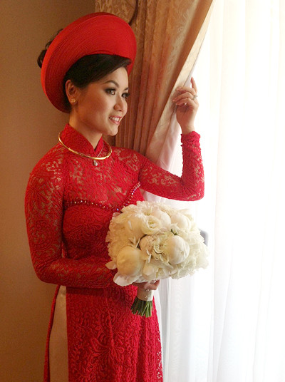 Cô đã tốn rất nhiều công sức và thời gian để chuẩn bị cho ngày lên xe hoa với nam ca sĩ nổi tiếng. Cô đã tốn rất nhiều công sức và thời gian để chuẩn bị cho ngày lên xe hoa với nam ca sĩ nổi tiếng