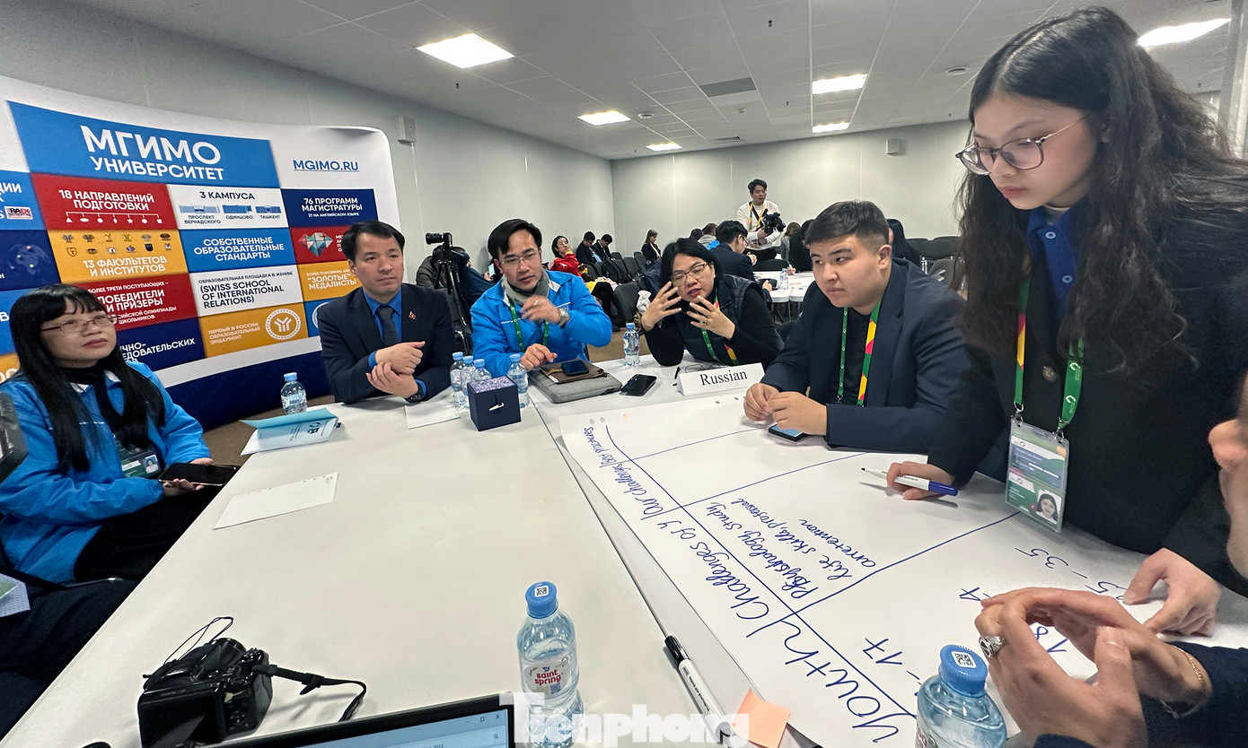 Các đại biểu thảo luận nhóm tại hội nghị. Ảnh: Xuân Tùng