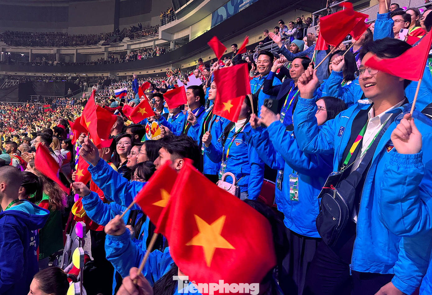 Đại biểu và thanh niên Việt Nam tại chương trình khai mạc Liên hoan. Ảnh: Xuân Tùng Đại biểu và thanh niên Việt Nam tại chương trình khai mạc Liên hoan. Ảnh: Xuân Tùng