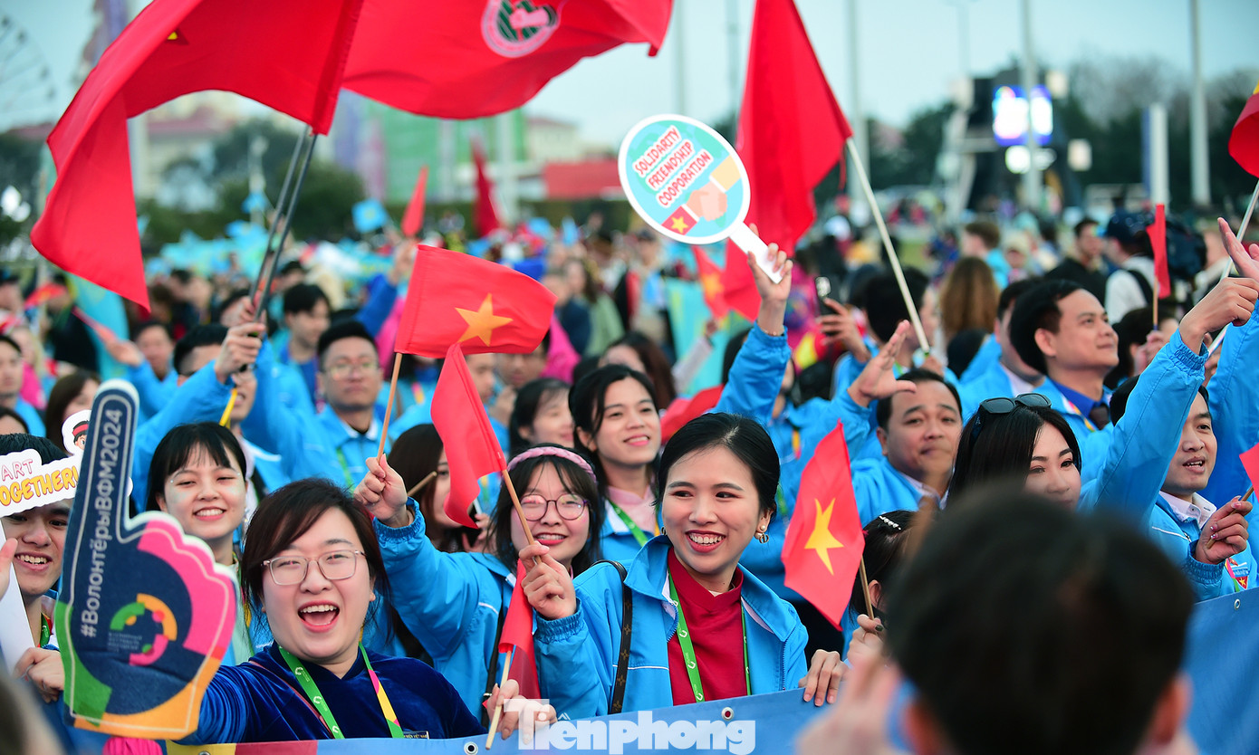 Cùng với đoàn đại biểu đến từ 5 châu, đoàn đại biểu thanh niên Việt Nam lan tỏa thông điệp đoàn kết, hợp tác vì hòa bình và phát triển; đồng thời quảng bá hình ảnh đất nước.