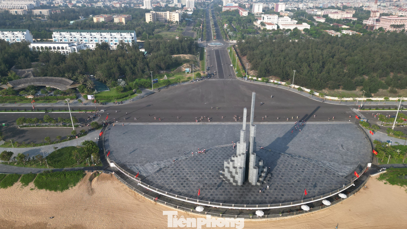 Trên hành trình chinh phục thách thức bản thân, nhiều runner đã cảm nhận cái nắng - gió của Tuy Hoà, Phú Yên. Đặc biệt, nhiều chỉ dấu của xứ Nẫu như: Tháp Nghinh Phong, tháp Nhạn... đã cuốn hút các runner tạo dáng, chụp ảnh.