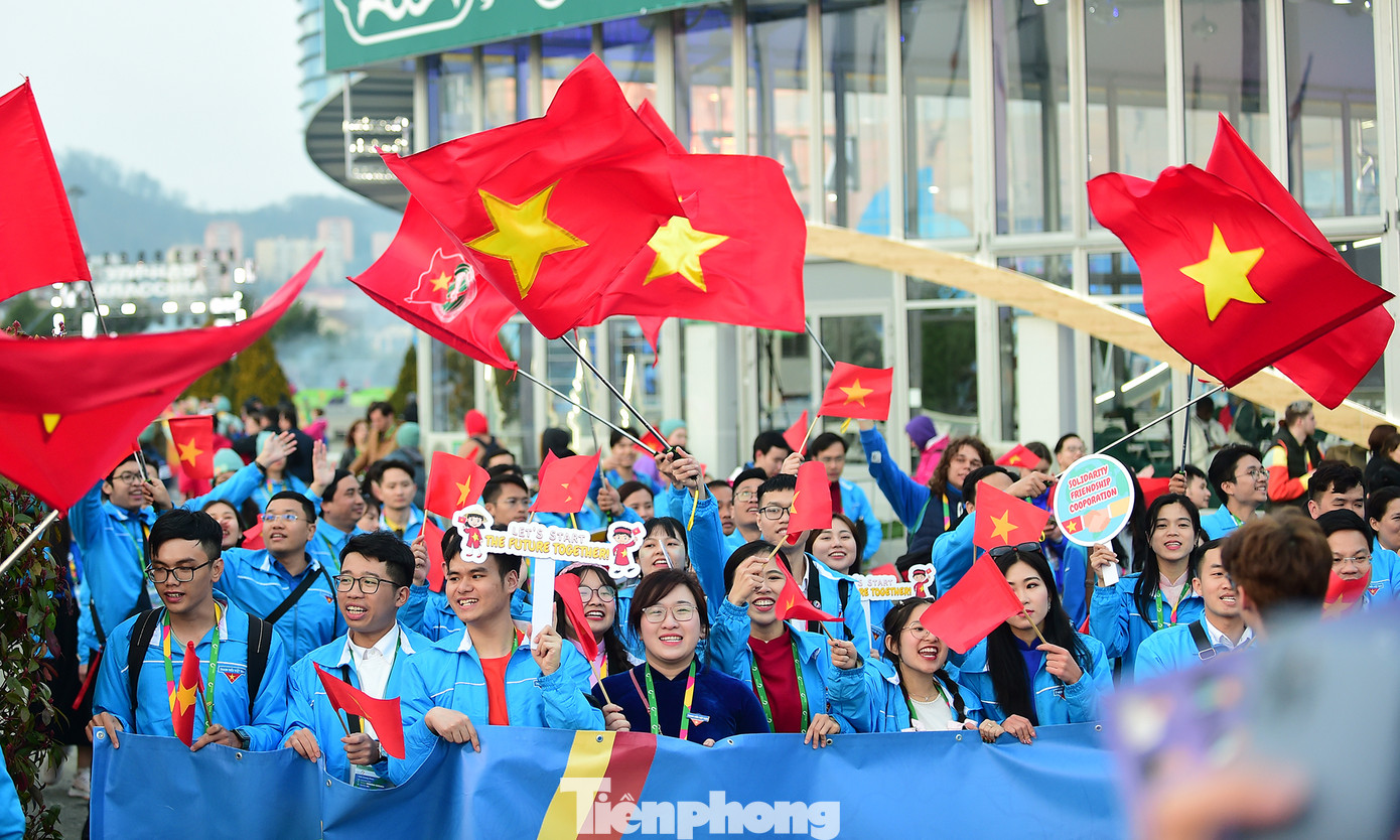 Cùng với đoàn đại biểu đến từ 5 châu, đoàn đại biểu thanh niên Việt Nam lan tỏa thông điệp đoàn kết, hợp tác vì hòa bình và phát triển; đồng thời quảng bá hình ảnh đất nước.