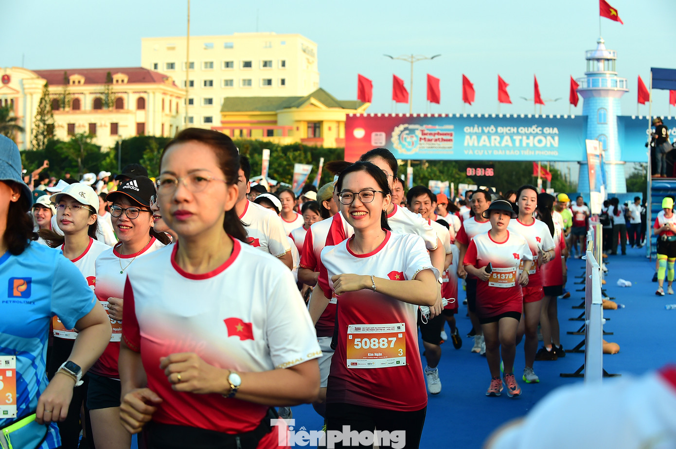Cùng với các hoạt động đồng hành, đường chạy Tiền Phong Marathon 2024 là trải nghiệm đầy ấn tượng đối với 12.000 vận động viên và du khách trong hành trình khám phá dải đất duyên hải Nam Trung Bộ.