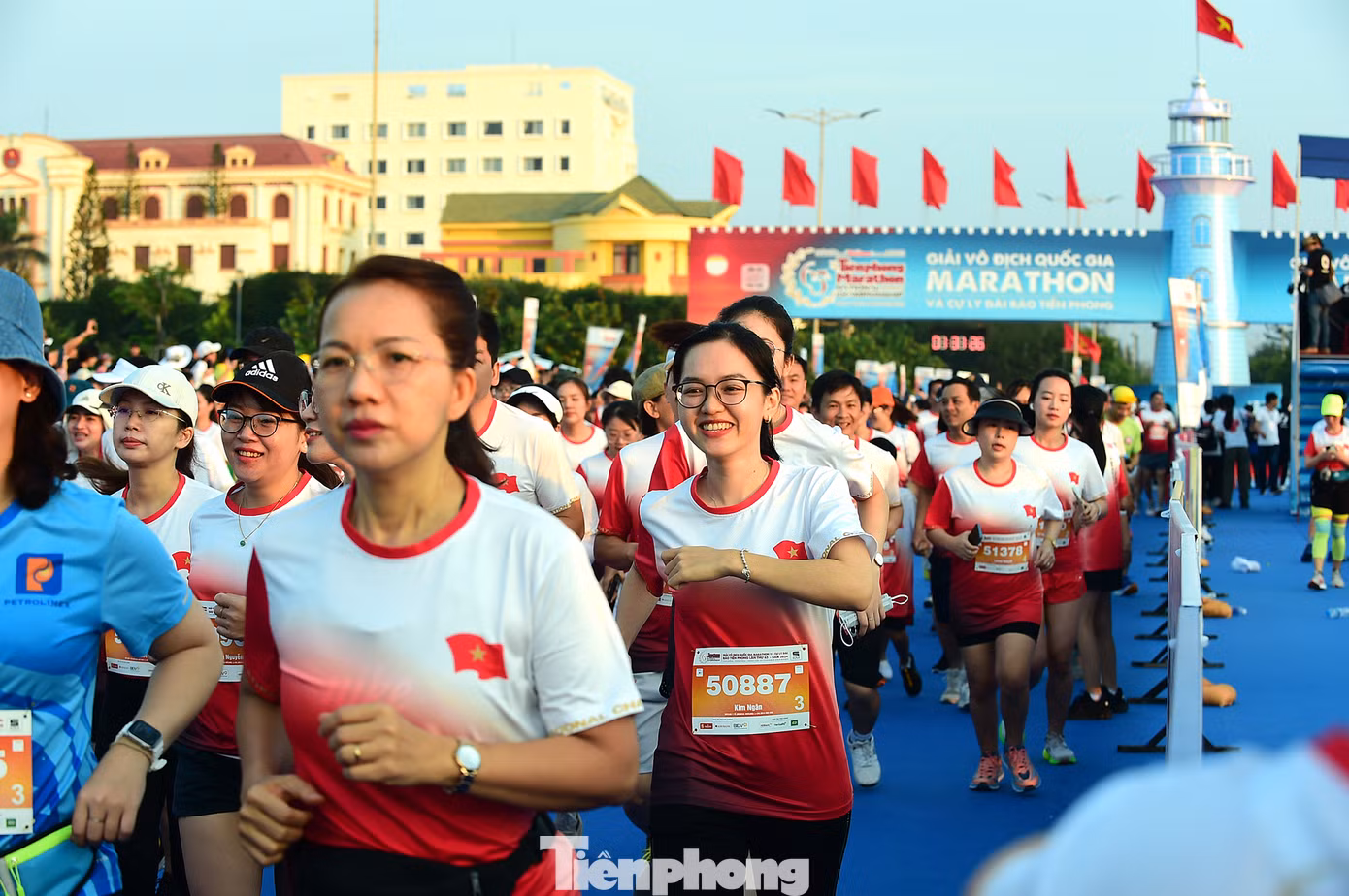Cùng với các hoạt động đồng hành, đường chạy Tiền Phong Marathon 2024 là trải nghiệm đầy ấn tượng đối với 12.000 vận động viên và du khách trong hành trình khám phá dải đất duyên hải Nam Trung Bộ.