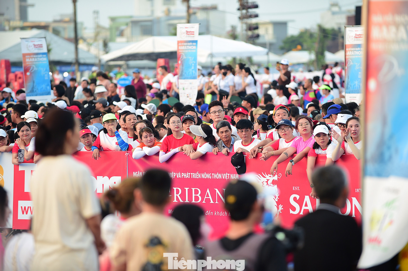 Cùng với các hoạt động đồng hành, đường chạy Tiền Phong Marathon 2024 là trải nghiệm đầy ấn tượng đối với 12.000 vận động viên và du khách trong hành trình khám phá dải đất duyên hải Nam Trung Bộ.