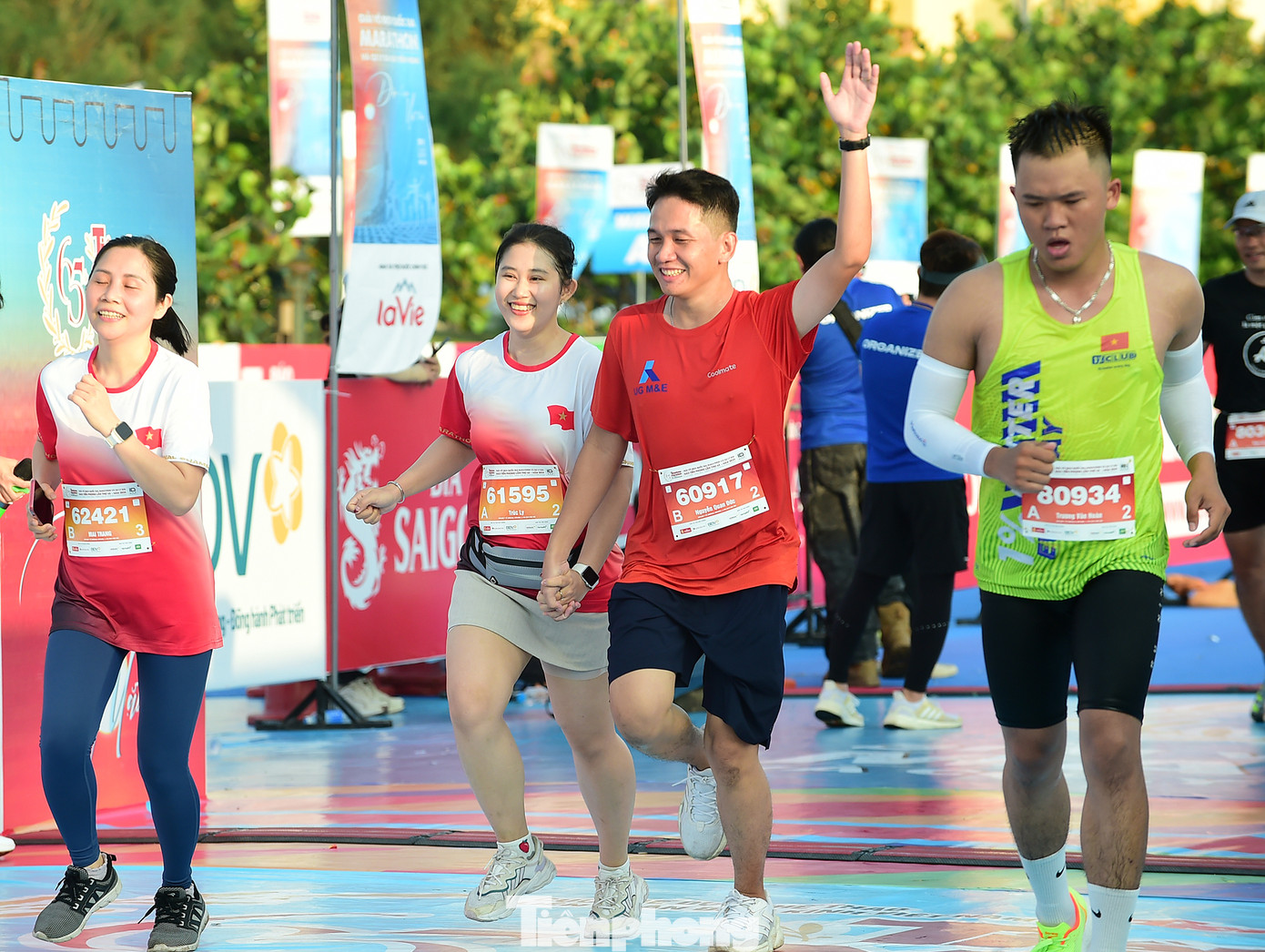 Cùng với các hoạt động đồng hành, đường chạy Tiền Phong Marathon 2024 là trải nghiệm đầy ấn tượng đối với 12.000 vận động viên và du khách trong hành trình khám phá dải đất duyên hải Nam Trung Bộ.