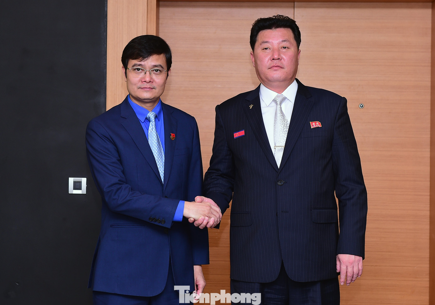 Anh Bùi Quang Huy và anh Mun Chol tại buổi hội đàm. Ảnh: Xuân Tùng Anh Bùi Quang Huy và anh Mun Chol tại buổi hội đàm. Ảnh: Xuân Tùng