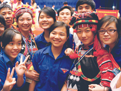 Các đại biểu thanh niên ưu tú tại Đại hội Hội LHTN lần thứ VI tháng 4-2010. Ảnh: Hồng Vĩnh . Các đại biểu thanh niên ưu tú tại Đại hội Hội LHTN lần thứ VI tháng 4-2010 Ảnh: Hồng Vĩnh