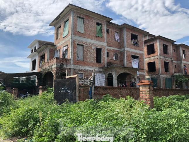 Nhằm ổn định thị trường, hạn chế đầu cơ trong thị trường bất động sản, Thủ tướng Chính phủ yêu cầu Bộ Tài chính nghiên cứu đề xuất bổ sung một số loại thuế liên quan đến thị trường bất động sản như thuế tài sản nhà ở… Nhằm ổn định thị trường, hạn chế đầu cơ trong thị trường bất động sản, Thủ tướng Chính phủ yêu cầu Bộ Tài chính nghiên cứu đề xuất bổ sung một số loại thuế liên quan đến thị trường bất động sản như thuế tài sản nhà ở…