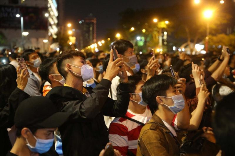 Năm nay, do dịch bệnh phức tạp, TPHCM tổ chức gọn nhẹ để tránh tình trạng tập trung đông người như mọi năm Năm nay, do dịch bệnh phức tạp, TPHCM tổ chức gọn nhẹ để tránh tình trạng tập trung đông người như mọi năm