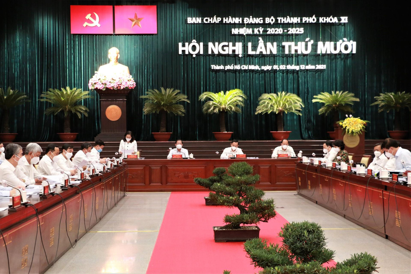 Hội nghị lần thứ 10 Ban Chấp hành Đảng bộ TPHCM xác định công tác phòng, chống dịch COVID-19 vẫn là nhiệm vụ tập trung ưu tiên hàng đầu trong năm 2022