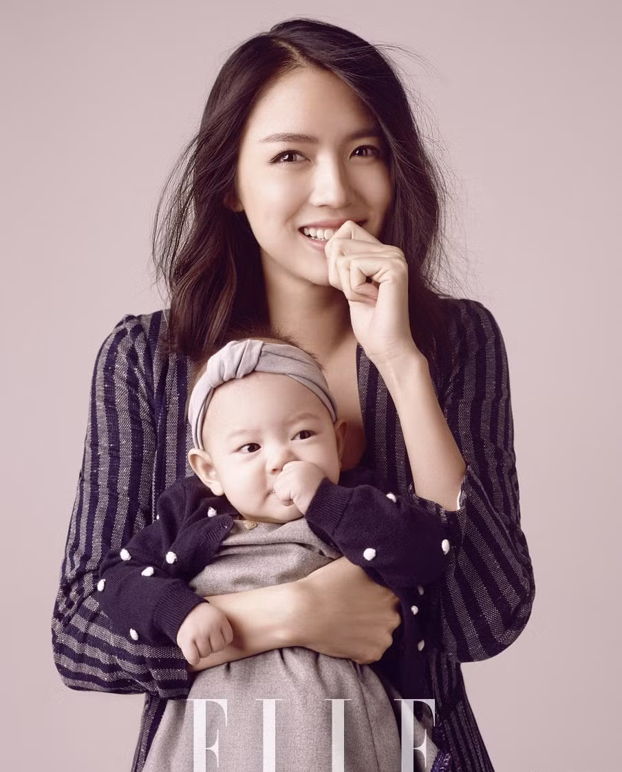 Người đẹp Trương Tử Lâm tái xuất rạng ngời sau sinh ảnh 5