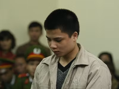 Bị cáo Nguyễn Dương Ngọc phải nhận án tử hình (hồi tháng 12/2012) vì giết người sau khi đã sử dụng bia rượu. Ảnh: Bắc Hà