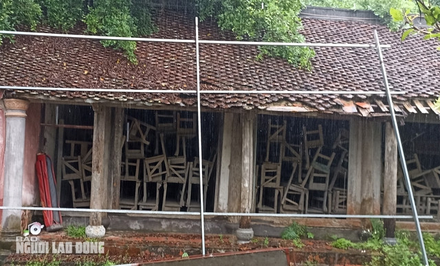 Nhưng nhiều năm qua, do không được quan tâm gìn giữ, bảo vệ, nhiều ngôi nhà đã xuống cấp, hư hỏng.