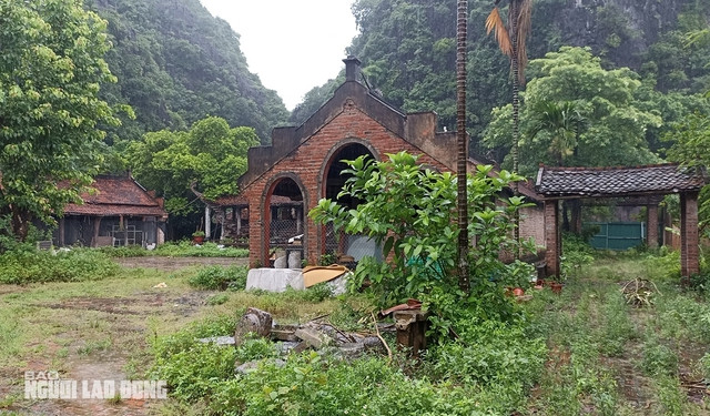 Nhiều người không khỏi luyến tiếc, xót xa khi tới đây.