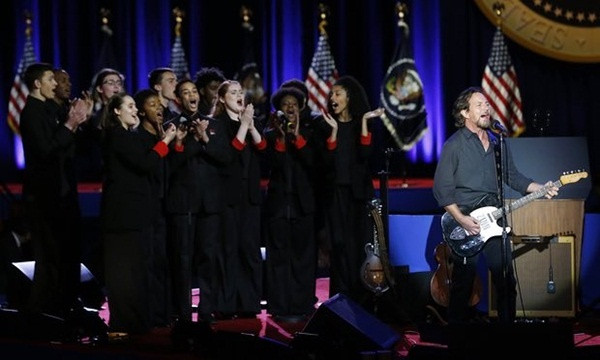 Hình ảnh xúc động của ông Obama trong buổi chia tay ảnh 5