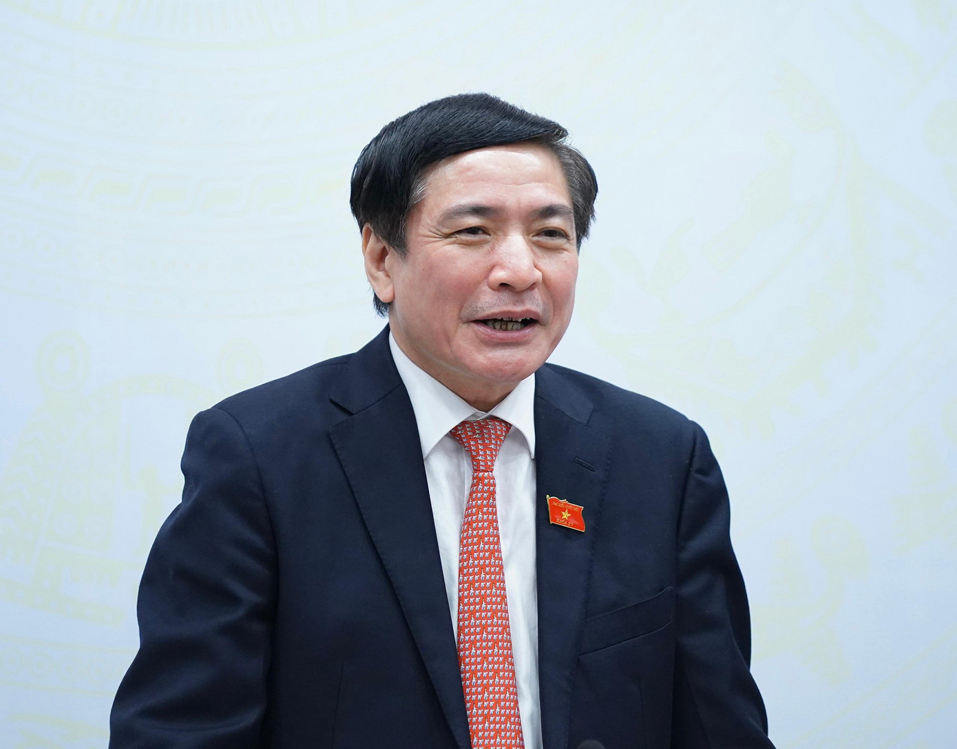 Tổng Thư ký Quốc hội Bùi Văn Cường tại buổi họp báo công bố các nghị quyết. Ảnh Như Ý