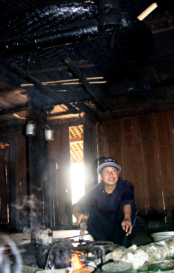 Bếp được bố trí gần với cửa chính