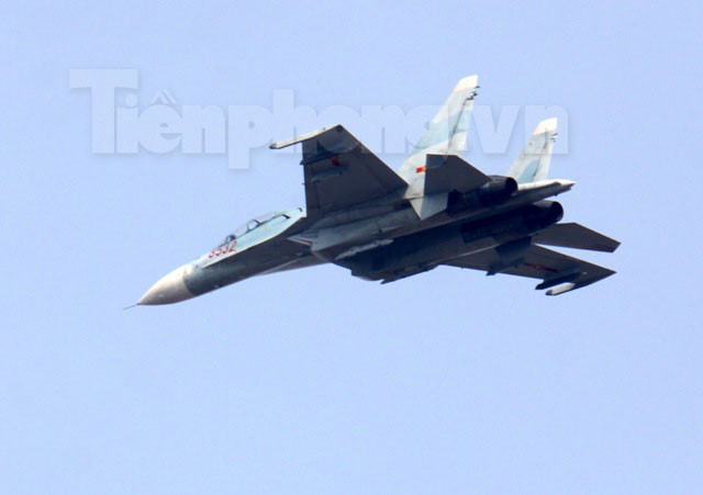 Su-30MK2 trên bầu trời Tổ quốc