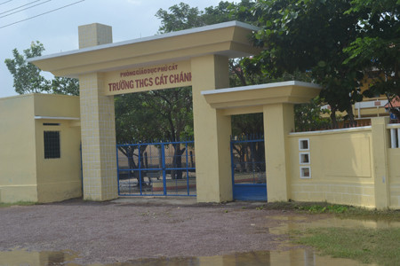 Giáo viên vùng lũ không có ngày 20.11. ảnh Việt hương