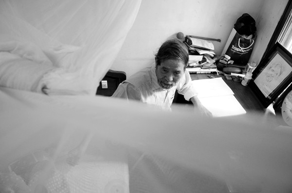 Ông vẫn làm việc tuy nhiên thời gian này ông không viết văn. Từ năm 2010 đến nay, ông xuất bản 3 cuốn sách - 