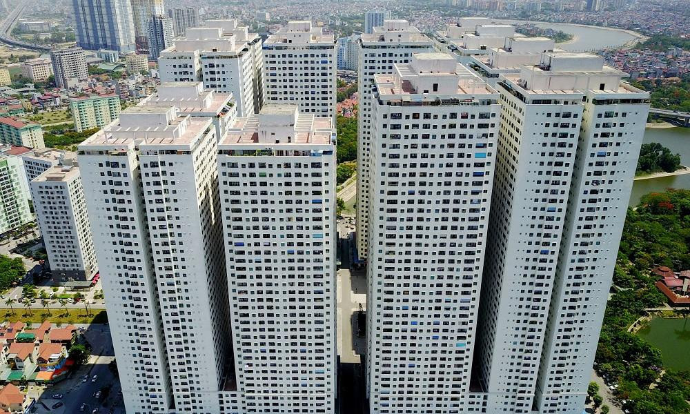 Chính quyền yêu cầu cư dân tổ hợp chung cư HH Linh Đàm (phường Hoàng Liệt, Hoàng Mai) thực hiện “đi chợ online” để đảm bảo công tác phòng chống dịch sau khi khu vực ghi nhận nhiều ca mắc COVID-19 trong thời gian qua. Chính quyền yêu cầu cư dân tổ hợp chung cư HH Linh Đàm (phường Hoàng Liệt, Hoàng Mai) thực hiện “đi chợ online” để đảm bảo công tác phòng chống dịch sau khi khu vực ghi nhận nhiều ca mắc COVID-19 trong thời gian qua.