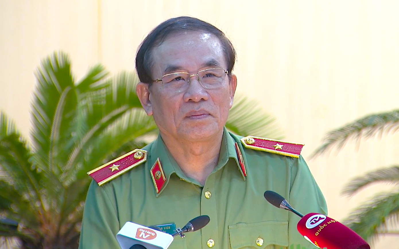 Thiếu tướng Vũ Xuân Viên, Giám đốc Công an TP. Đà Nẵng trả lời chất vấn Thiếu tướng Vũ Xuân Viên, Giám đốc Công an TP. Đà Nẵng trả lời chất vấn