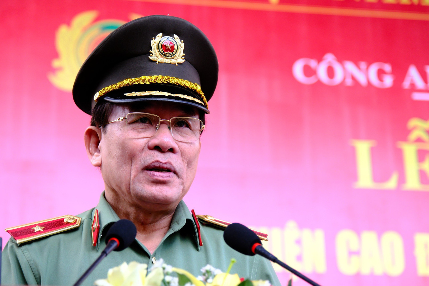 Thiếu tướng Vũ Xuân Viên, Giám đốc Công an TP Đà Nẵng phát biểu tại lễ ra quân. (Ảnh: Nguyễn Thành)