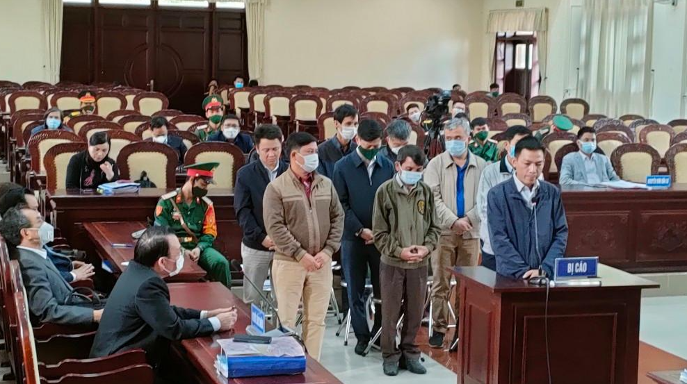 Các bị cáo tại phiên toà. Ảnh: BCL.