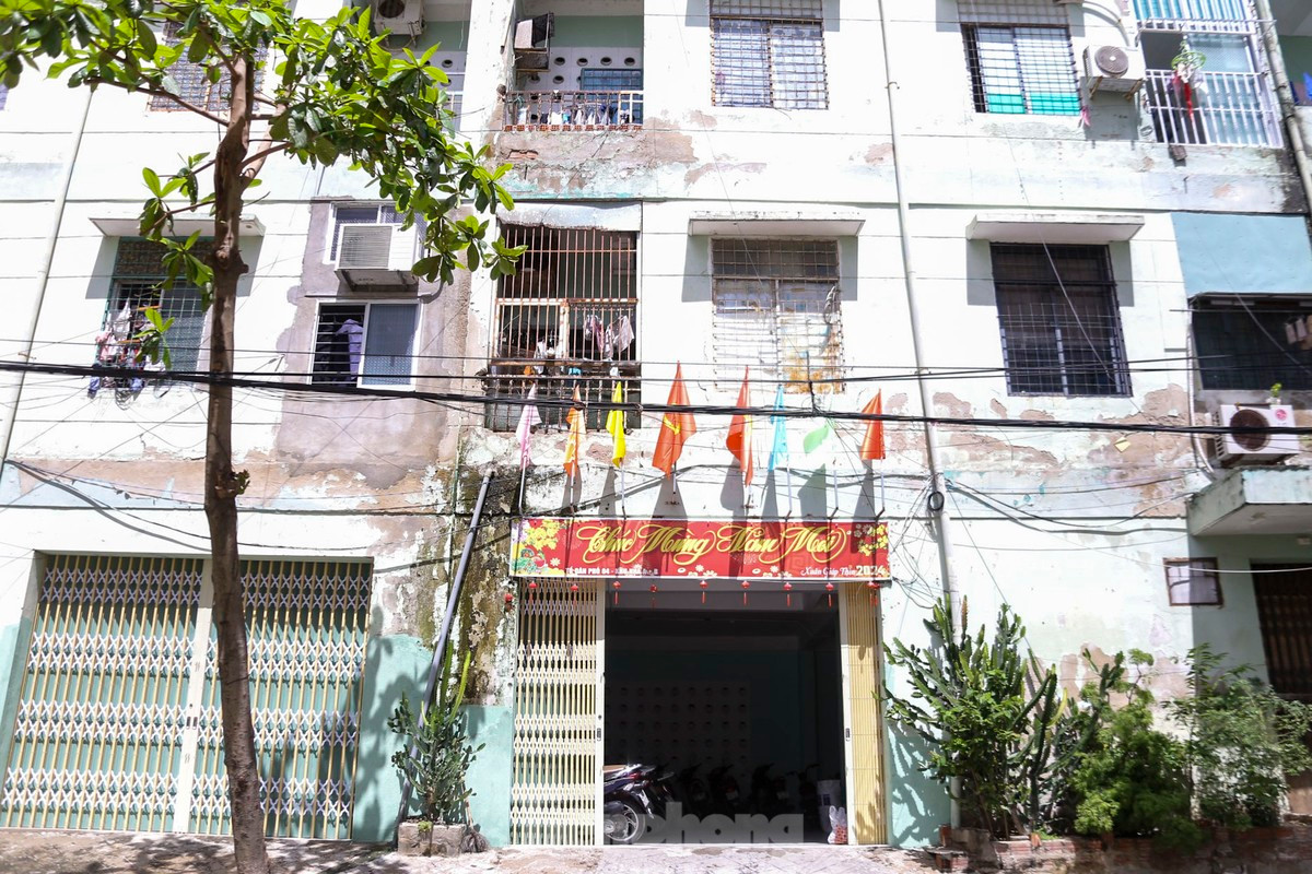 Một trong số 3 chung cư xuống cấp ở Đà Nẵng. Một trong số 3 chung cư xuống cấp ở Đà Nẵng.