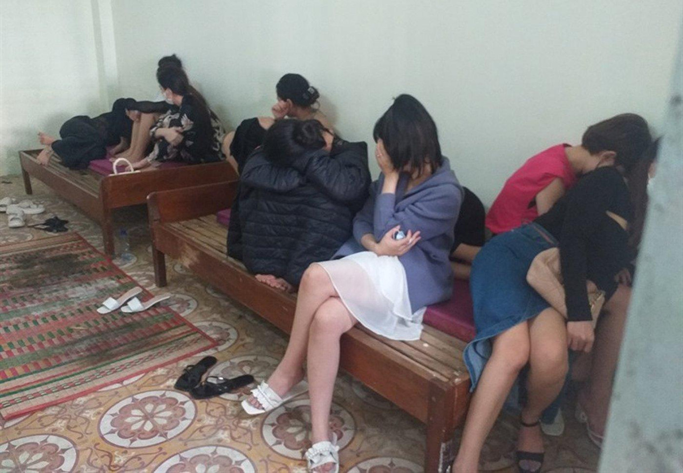 Các đối tượng được phát hiện khi đang sử dụng ma túy.