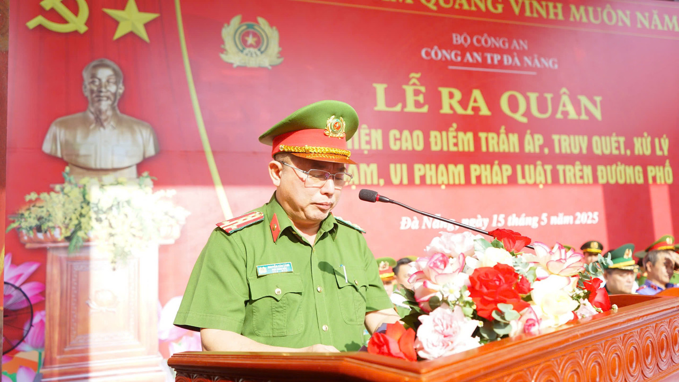 Đại tá Nguyễn Văn Tăng, Phó giám đốc Công an TP Đà Nẵng phát biểu tại lễ ra quân. Với phương châm: “nghiêm túc, quyết liệt, mạnh mẽ, thực chất và hiệu quả”, “không gây phiền hà, sách nhiễu, ảnh hưởng đến hoạt động bình thường, hợp pháp của người dân, doanh nghiệp và du khách”, Đại tá Tăng cho biết: Công an TP Đà Nẵng quyết tâm trấn áp, xử lý nghiêm, triệt để tội phạm, vi phạm pháp luật trên đường phố, bảo đảm tính răn đe, phòng ngừa; góp phần giữ vững tình hình an ninh chính trị, trật tự an toàn xã hội trên địa bàn thành phố, xây dựng thương hiệu: “Đà Nẵng - điểm đến hấp dẫn, an toàn và đáng sống”.