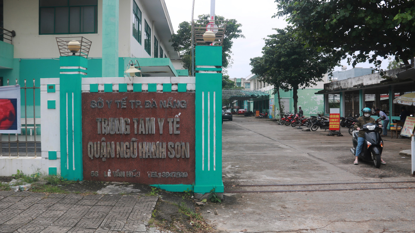 Trung tâm y tế quận Ngũ Hành Sơn địa chỉ tại 58 Lê Văn Hiến (quận Ngũ Hành Sơn, TP Đà Nẵng) là nơi tiếp nhận điều trị, khám, chữa bệnh cho hơn 100.000 người dân trên địa bàn quận và các địa phương lân cận.