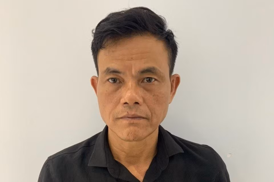 Đối tượng Trần Kim Hoàn tại cơ quan công an.
