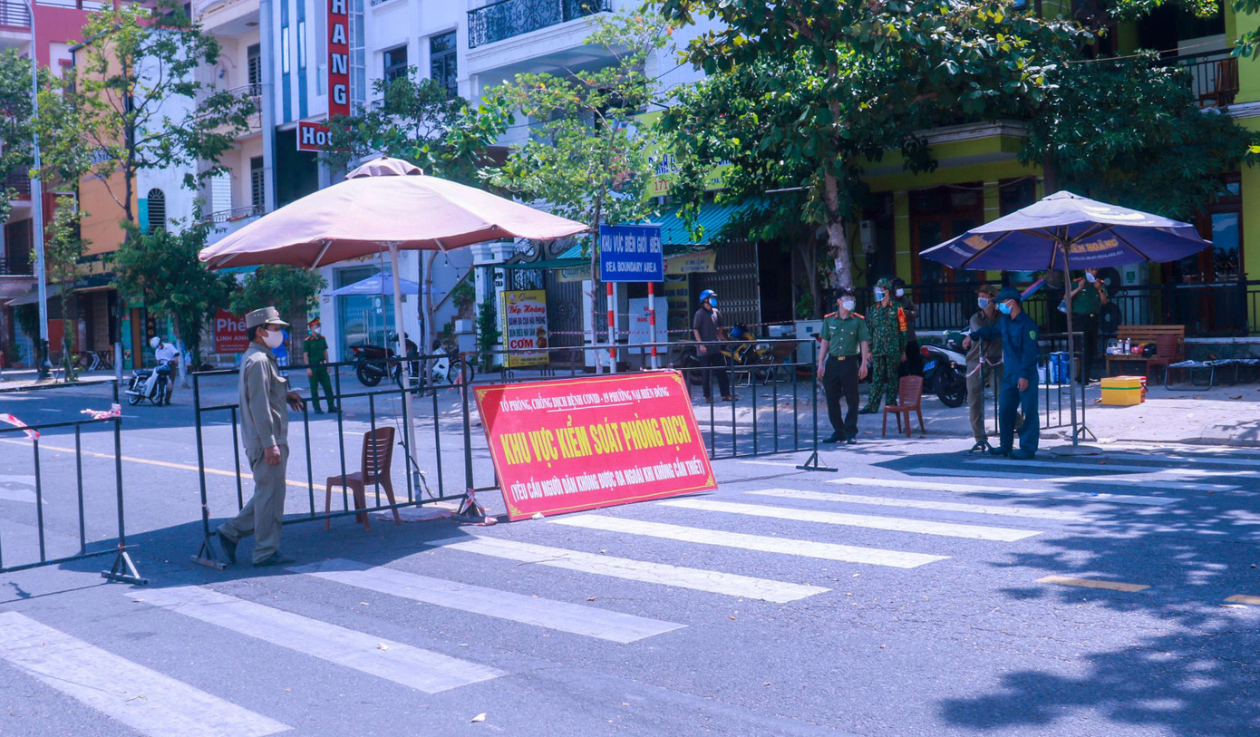 Phường Nại Hiên Đông nơi xảy ra sự việc đang được cách ly y tế, phong tỏa để phòng chống dịch COVID-19. Phường Nại Hiên Đông nơi xảy ra sự việc đang được cách ly y tế, phong tỏa để phòng chống dịch COVID-19.