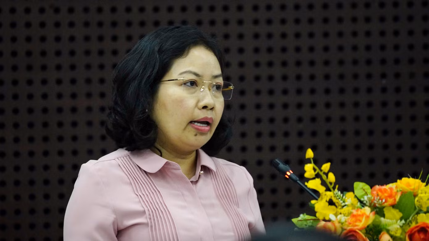 Bà Lê Thị Kim Phương - Giám đốc Sở Công Thương TP Đà Nẵng - trả lời câu hỏi tại họp báo.