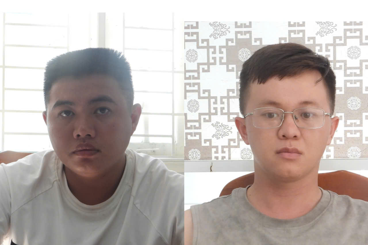 Hai đối tượng Cao Văn Hiếu, Mai Thanh Quốc tại cơ quan Công an.