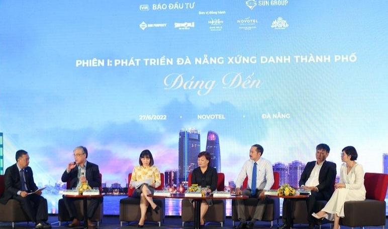 Quang cảnh hội thảo. Quang cảnh hội thảo.