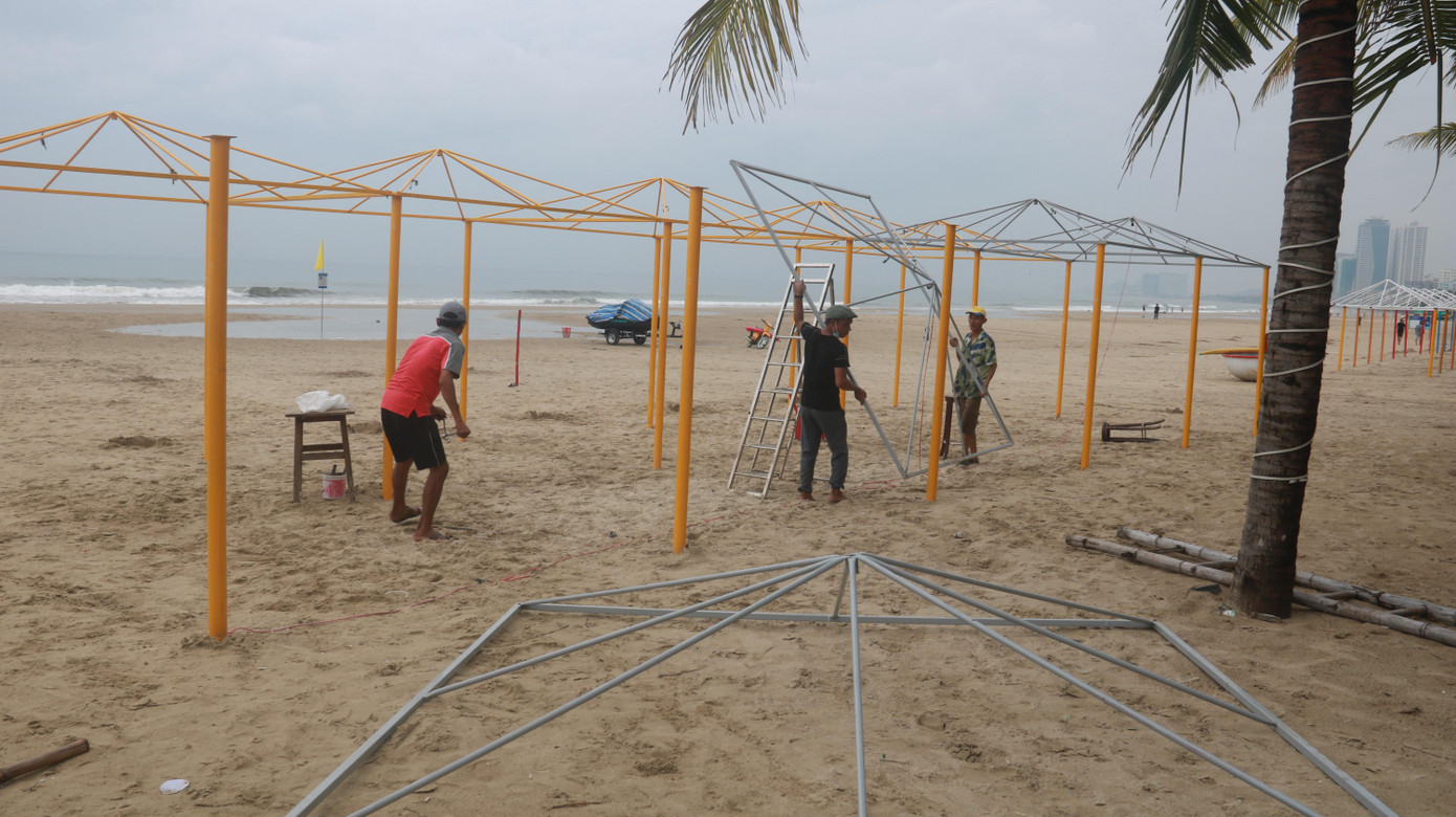 Theo dự báo, bão Noru sẽ có cường độ mạnh khi đổ bộ vào đất liền. Bão sẽ bắt đầu ảnh hưởng đến đất liền nước ta từ sáng sớm 28/9. Khu vực có gió giật mạnh sẽ bao gồm toàn bộ các tỉnh từ Quảng Trị đến Ninh Thuận, trong đó 4 tỉnh/thành Đà Nẵng, Quảng Nam, Quảng Ngãi và Bình Định có thể đón gió mạnh tới cấp 12-13, giật cấp 14-15.