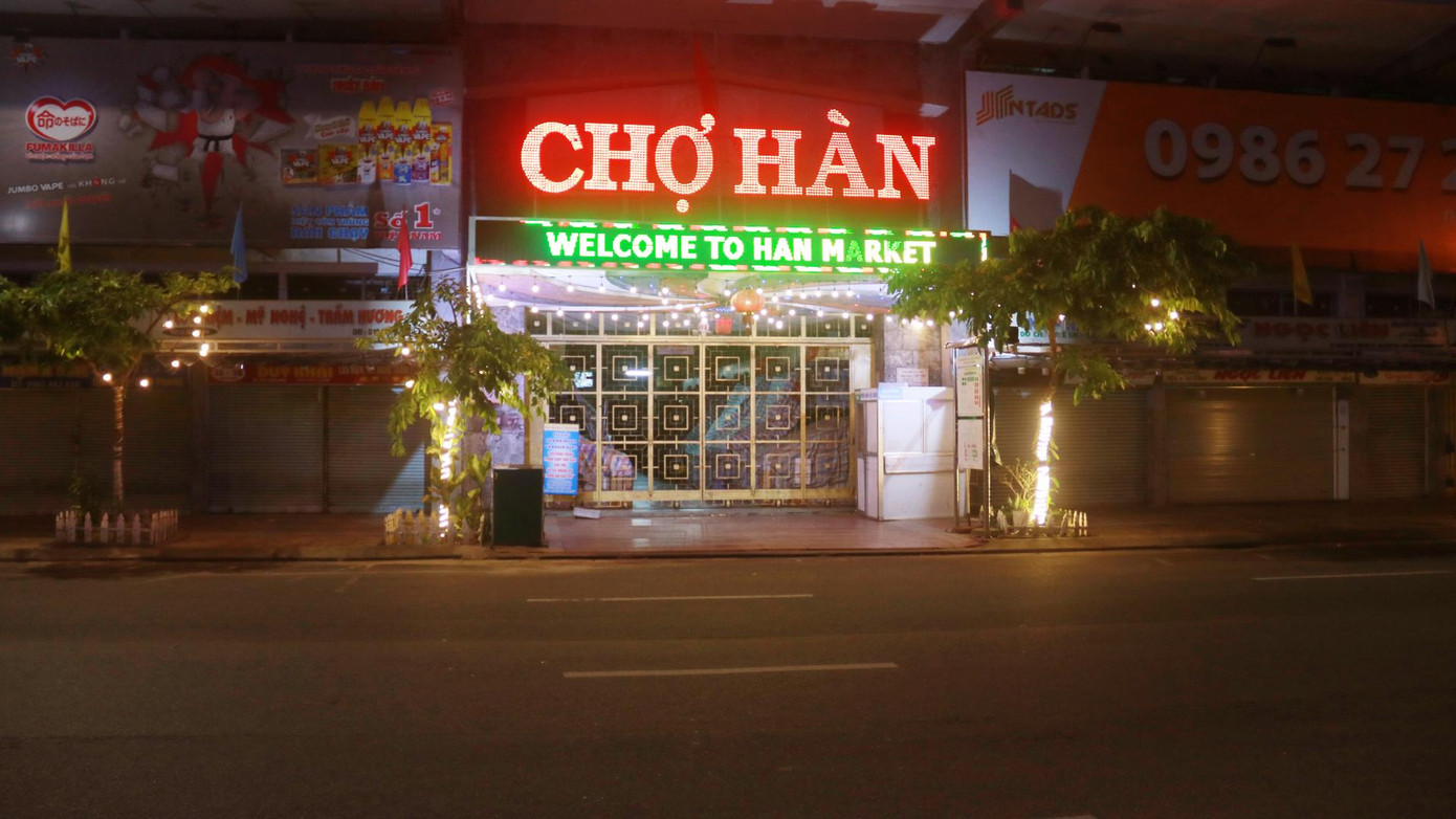 Chợ Hàn nổi tiếng Đà Nẵng vắng tanh, đóng cửa sau. Chợ Hàn nổi tiếng Đà Nẵng vắng tanh, đóng cửa sau.