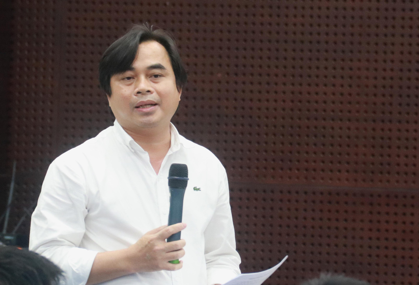 Ông Tô Văn Hùng - Giám đốc sở TN&MT TP Đà Nẵng thông tin về dự án tại buổi họp báo. Ảnh: Nguyễn Thành Ông Tô Văn Hùng - Giám đốc sở TN&MT TP Đà Nẵng thông tin về dự án tại buổi họp báo. Ảnh: Nguyễn Thành