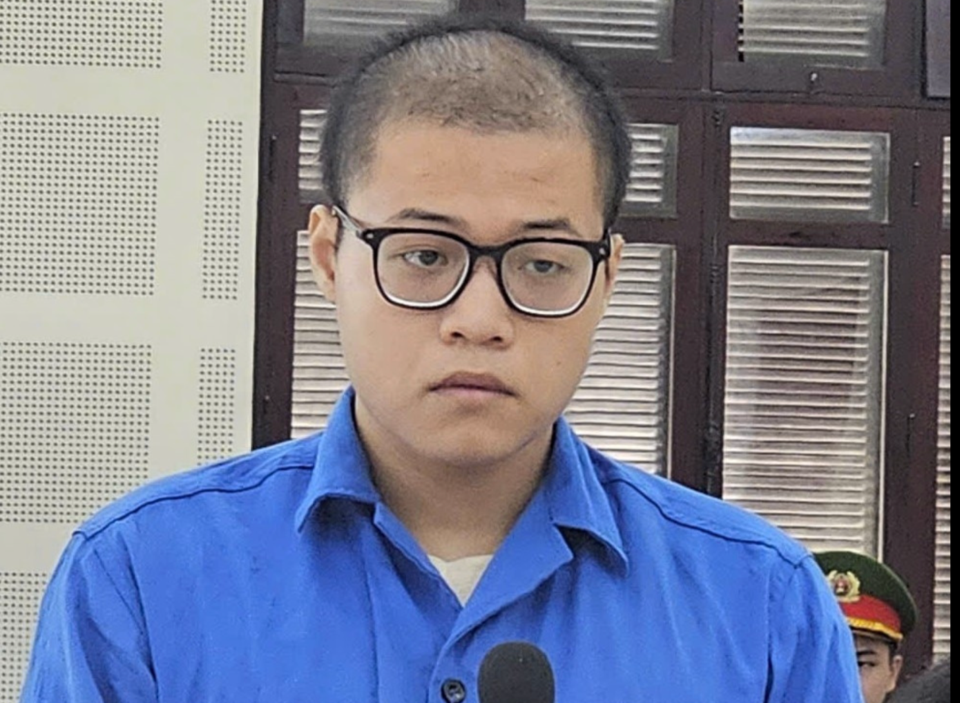 Bị cáo Long tại phiên tòa. Bị cáo Long tại phiên tòa.